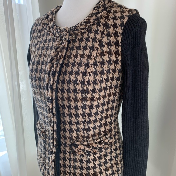 CAbi  |  ‘Houndstooth Mixer’ Jacket! Size 4 - Picture 2 of 6